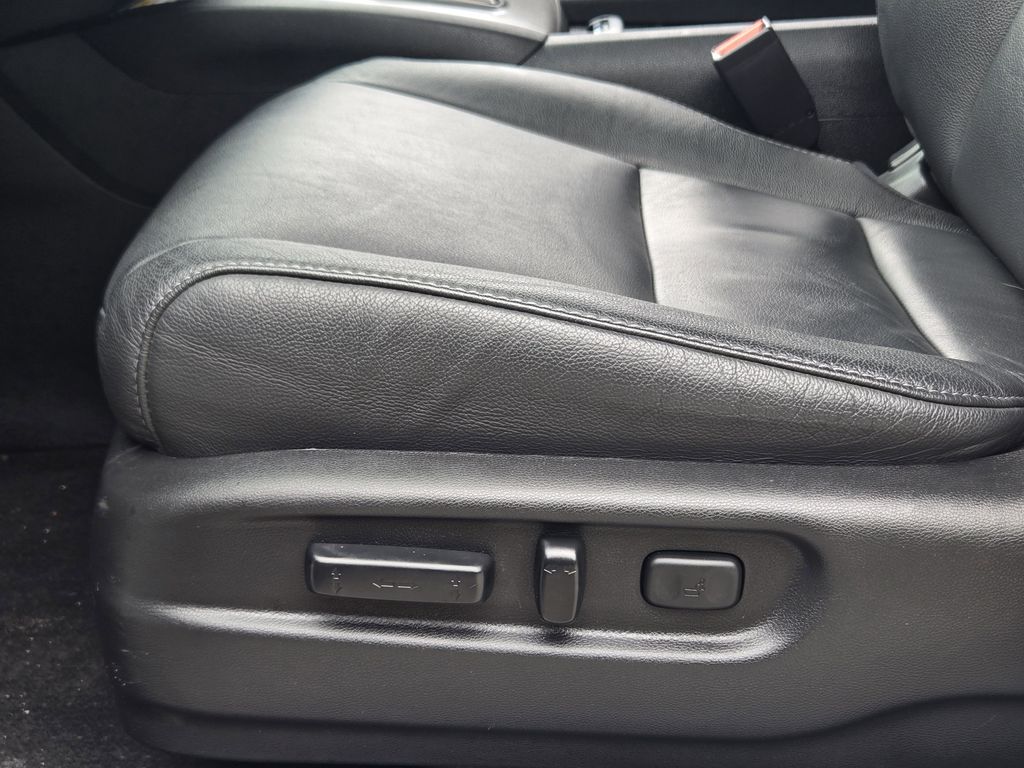 used 2022 Honda Pilot car, priced at $28,154