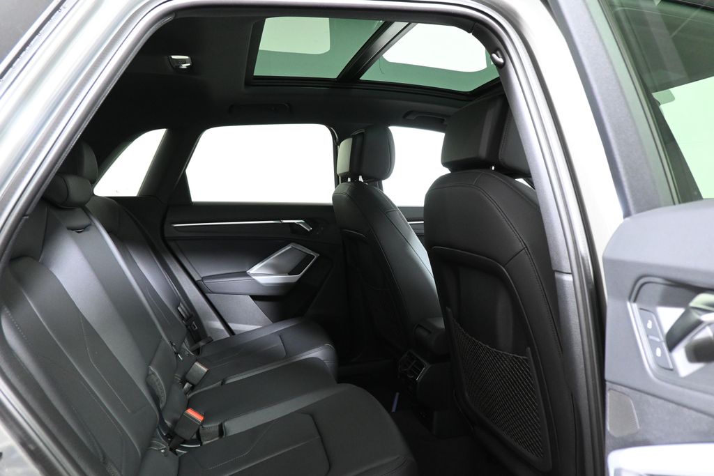 Thumbnail: 2025 Audi Q3 - 20