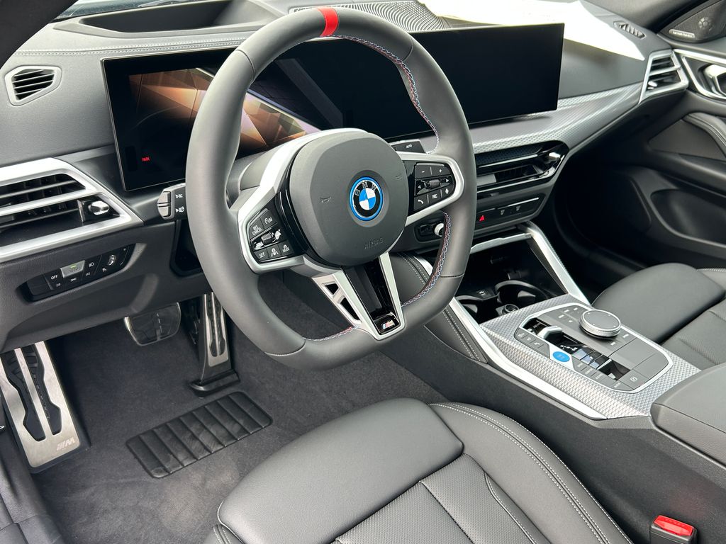 Thumbnail: 2025 BMW i4 - 13