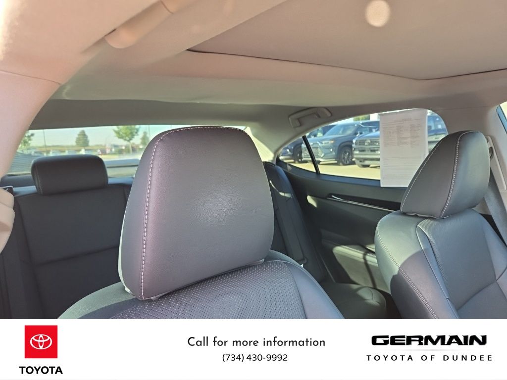 2017 Lexus ES 350 photo 22