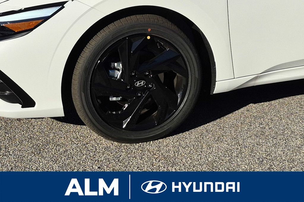 New 2026 White Hyundai SEL Sport image 12