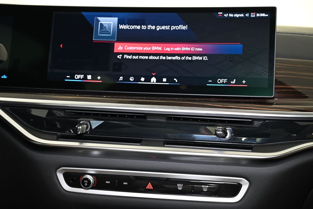 Thumbnail: 2026 BMW X7 - 19