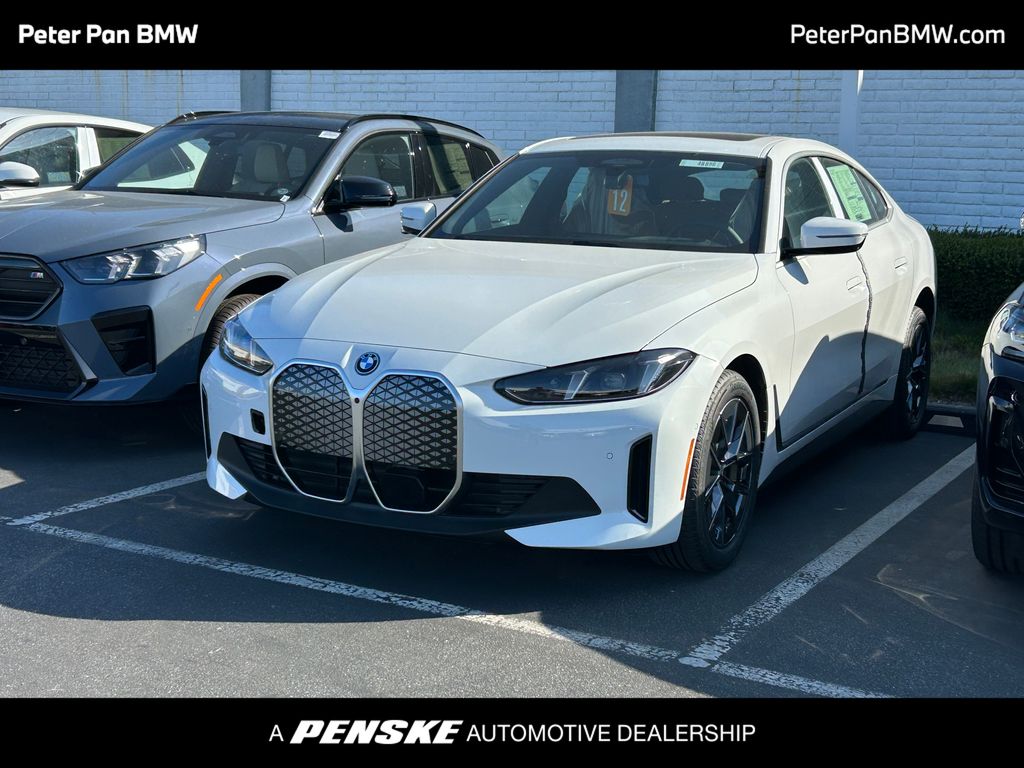 Thumbnail: 2025 BMW i4 - 1