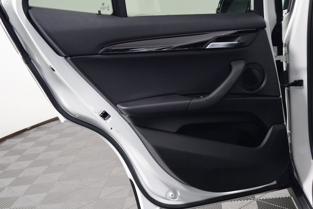 Thumbnail: 2022 BMW X2 - 13