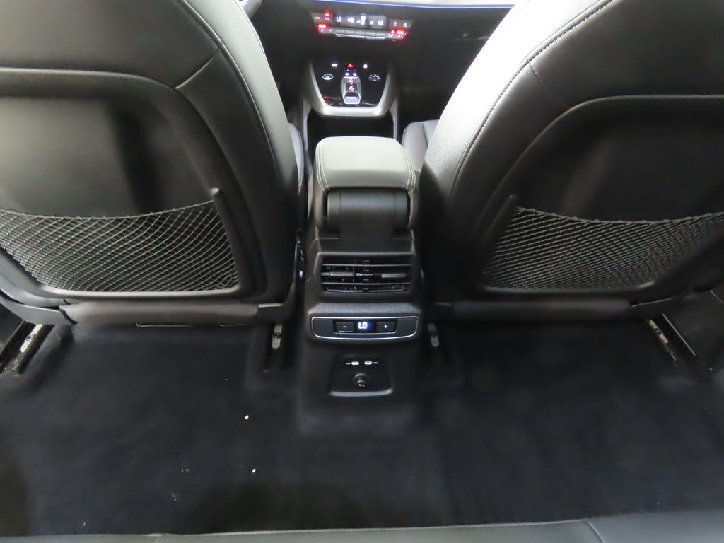 Thumbnail: 2023 Audi Q4 e-tron - 27