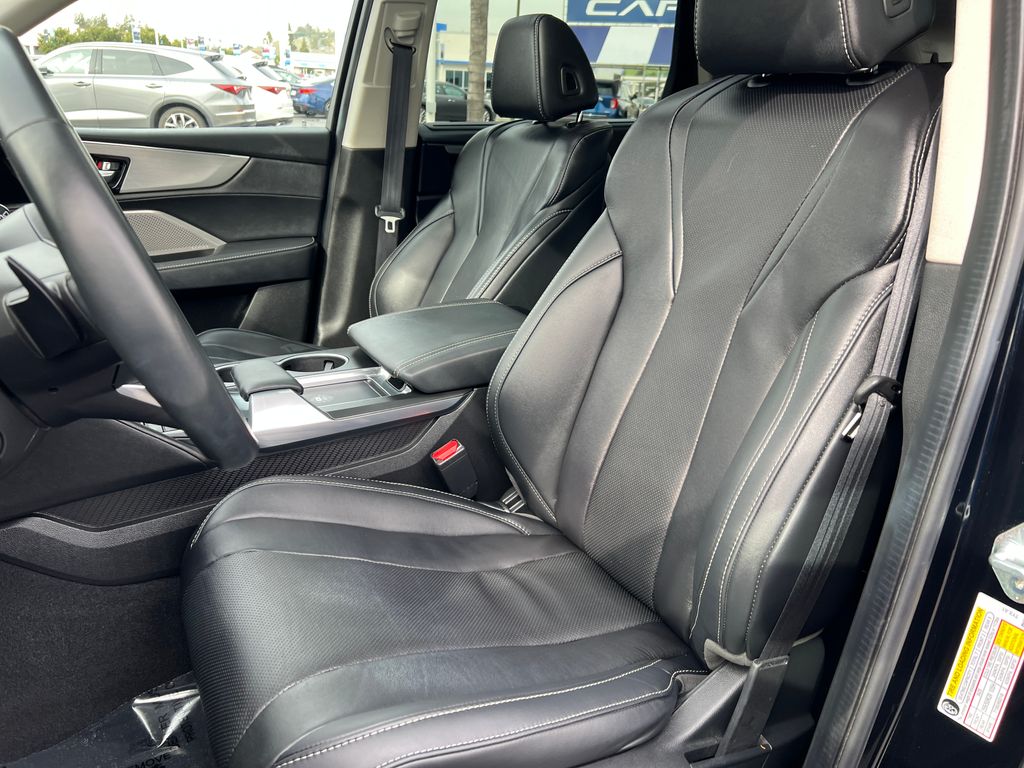 Thumbnail: 2023 Acura MDX - 16