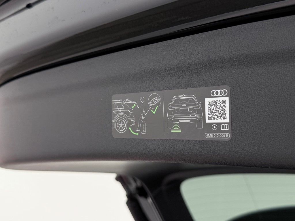 Thumbnail: 2025 Audi Q6 e-tron - 27