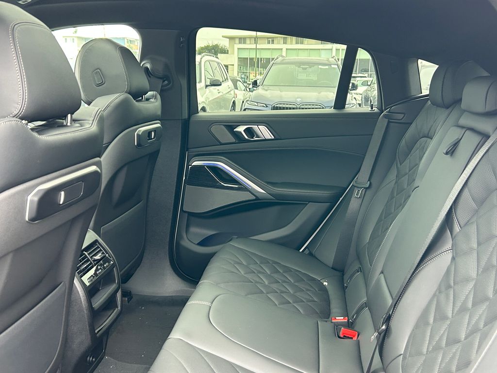 Thumbnail: 2026 BMW X6 - 30