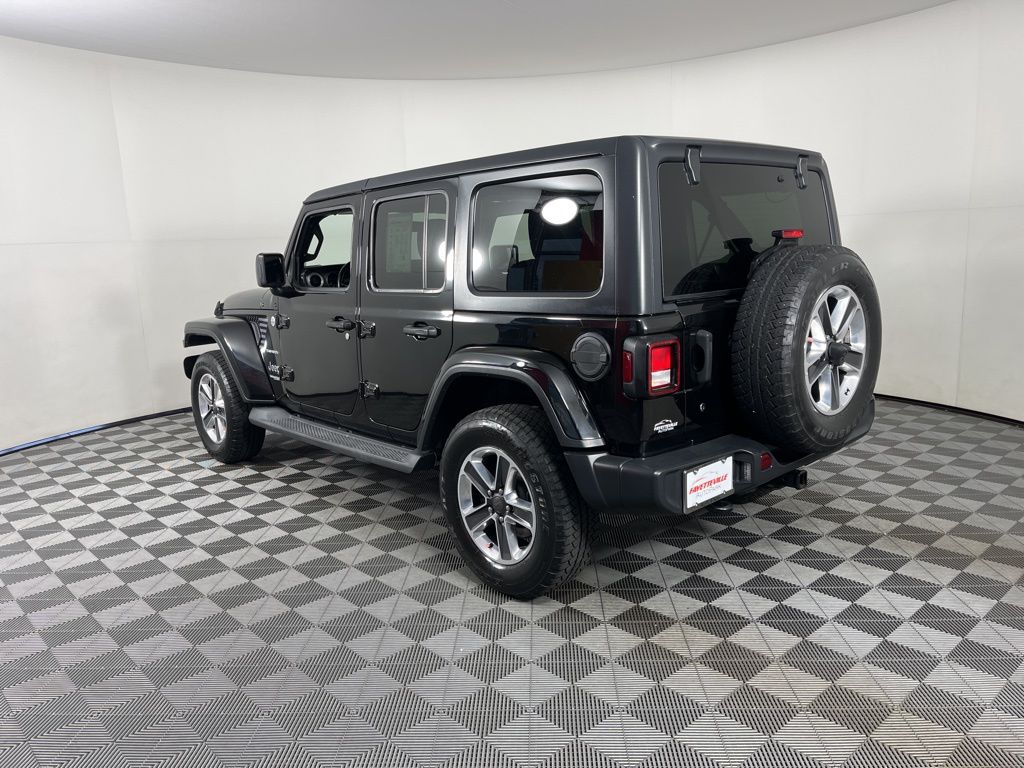 2018 Jeep Wrangler Unlimited Sahara 9