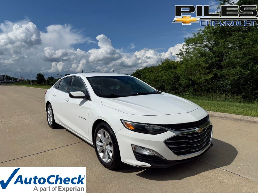 Summit White 2023 Chevrolet Malibu Sedan Front-Wheel Drive Continuously Variable Transmission