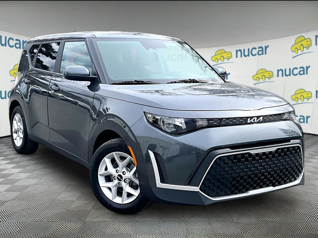 2023 Kia Soul — photo 1