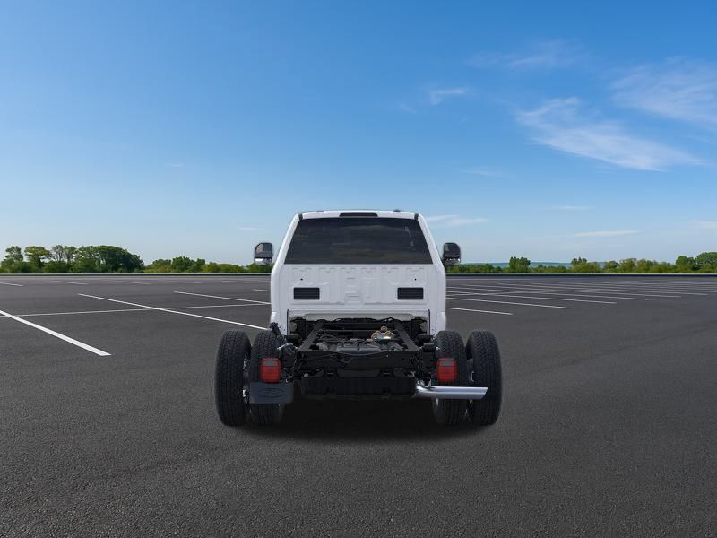 New 2025 Ford Super Duty F-350 Chassis Regular Cab (DRW) 169" Wheelbase XL