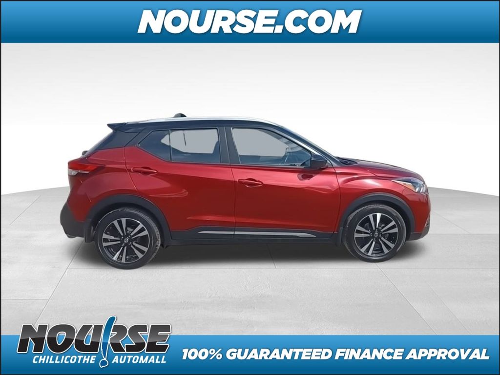 2020 Nissan Kicks SR photo