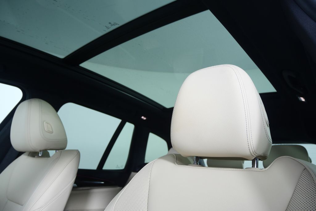 Thumbnail: 2023 BMW X3 - 11