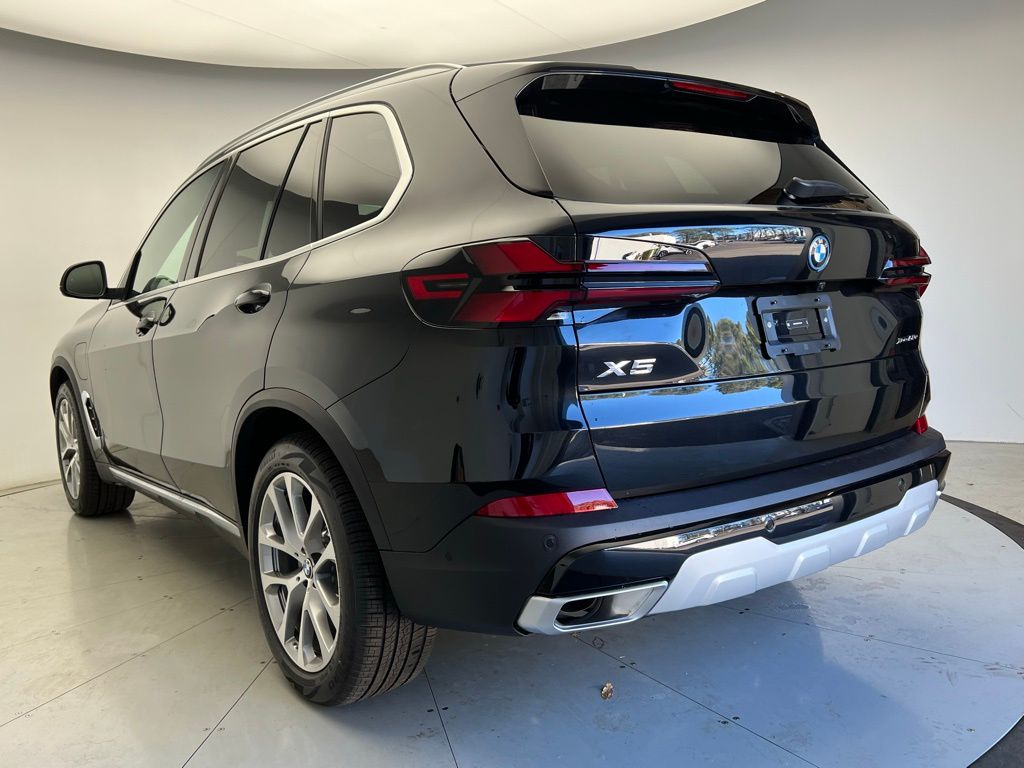 Thumbnail: 2026 BMW X5 - 4