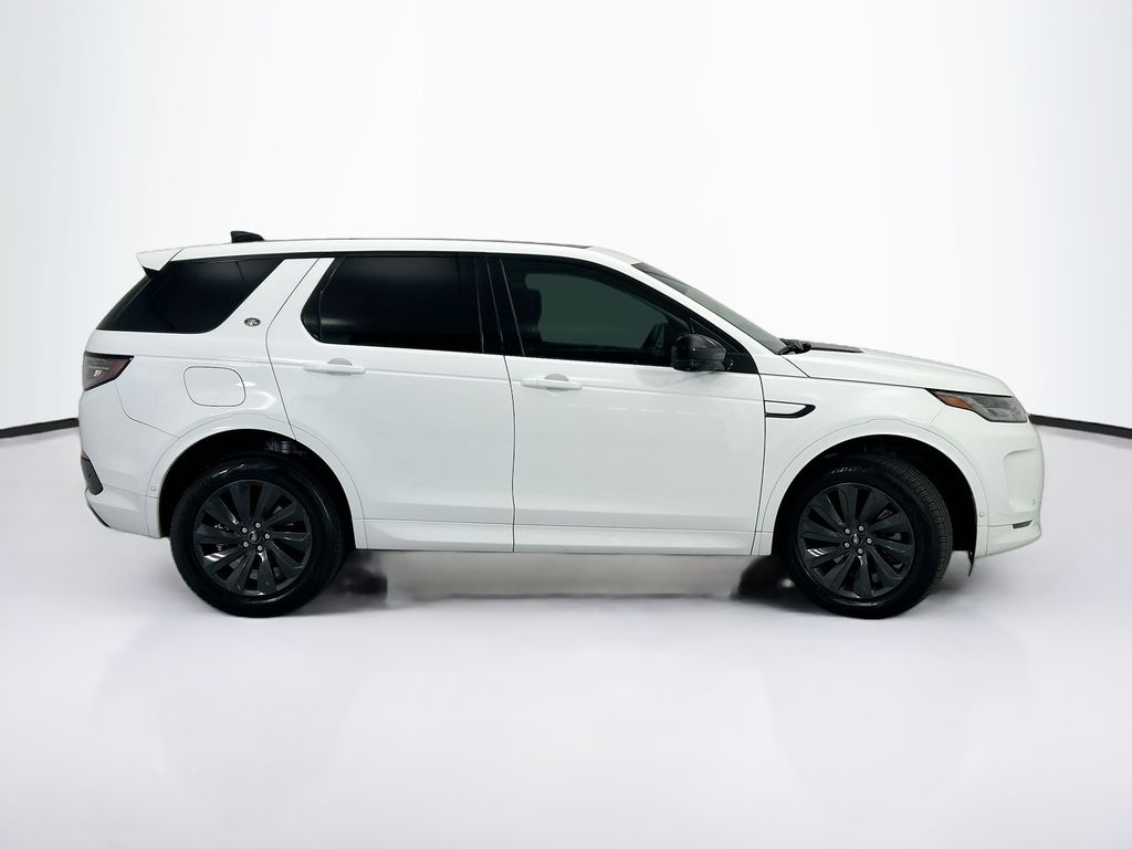 Thumbnail: 2025 Land Rover Discovery Sport - 4