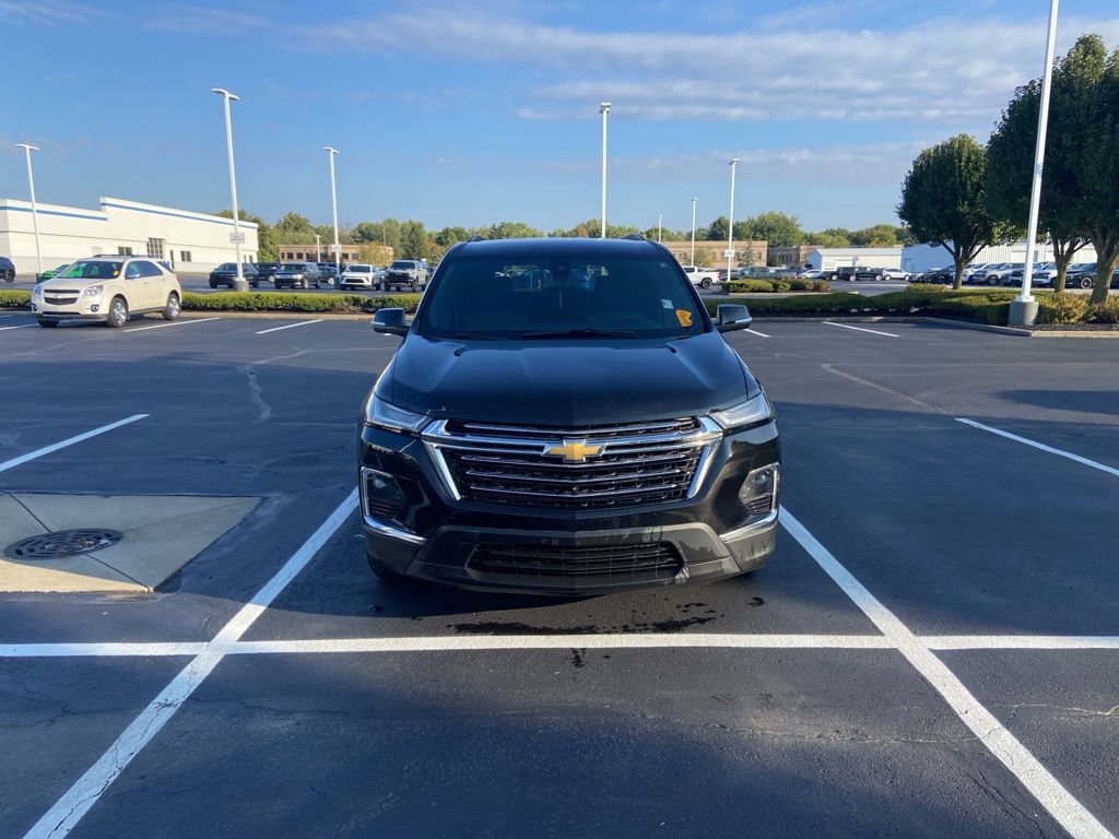 Thumbnail: 2023 Chevrolet Traverse - 8