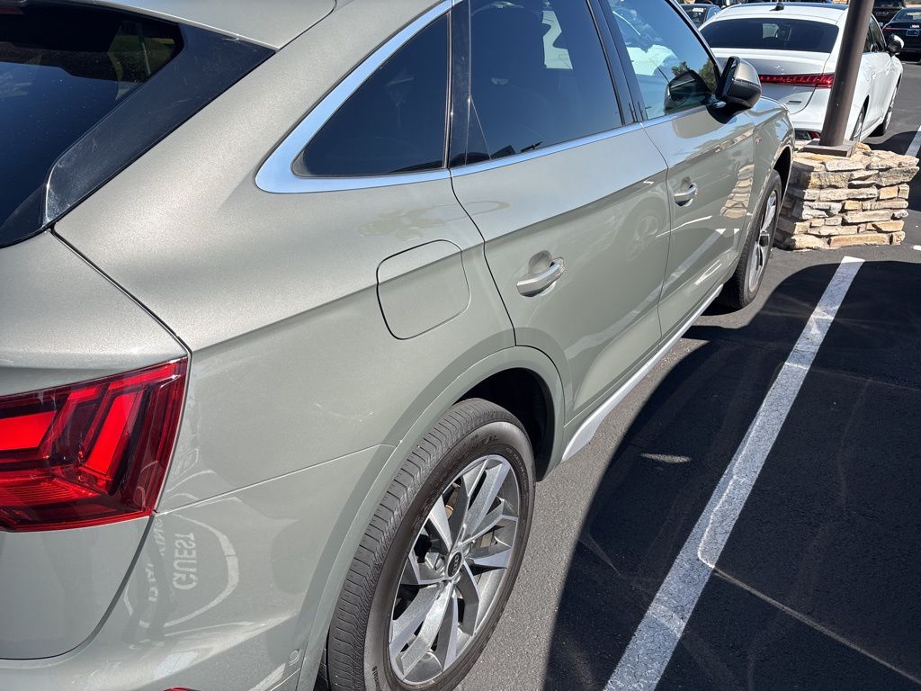 Thumbnail: 2023 Audi Q5 - 4