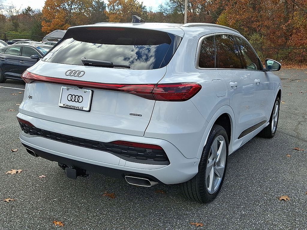 Thumbnail: 2025 Audi Q5 - 4