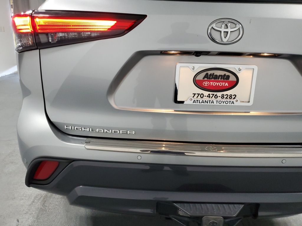 2021 Toyota Highlander Limited 10