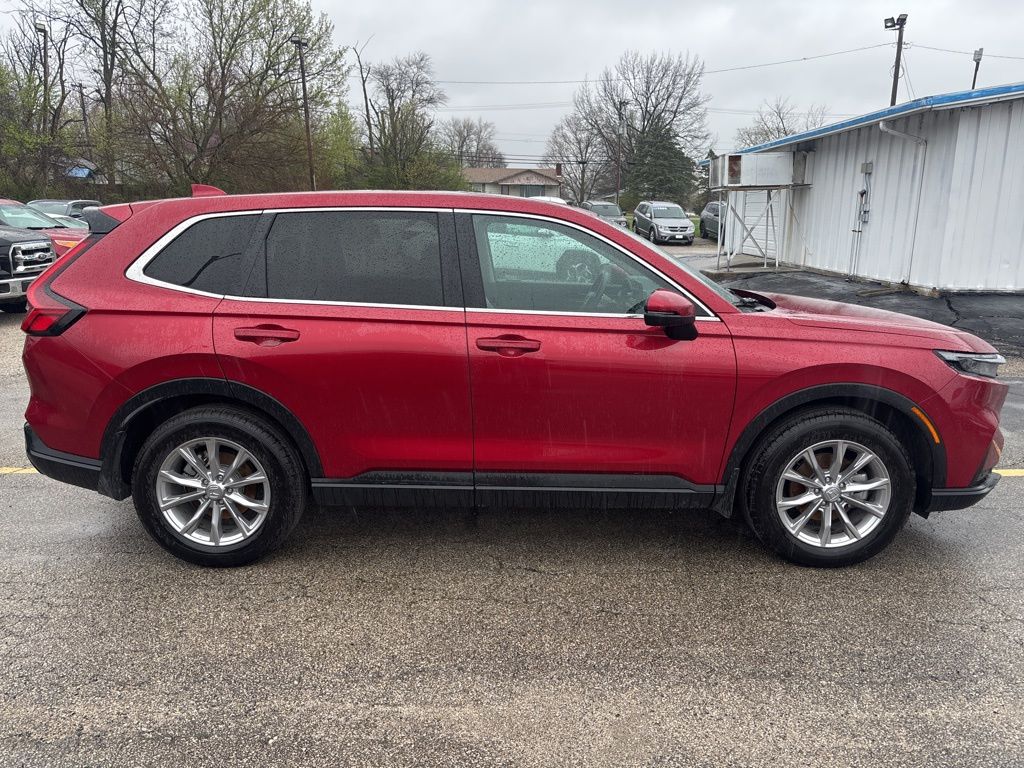 View vehicle photo 3