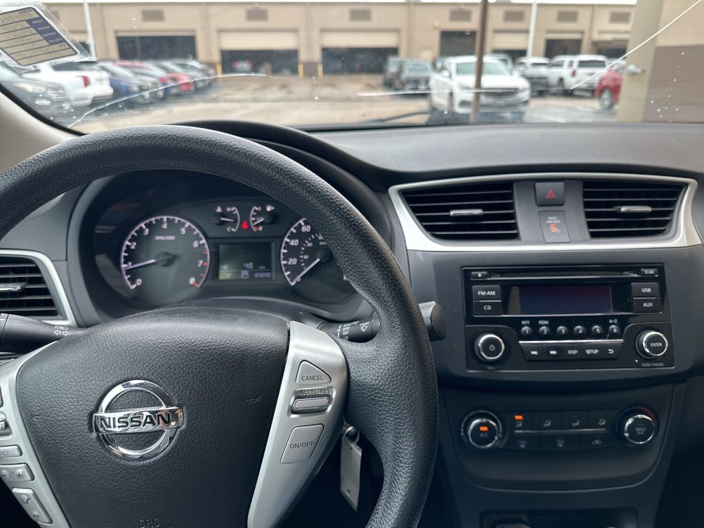 Thumbnail: 2017 Nissan Sentra - 19