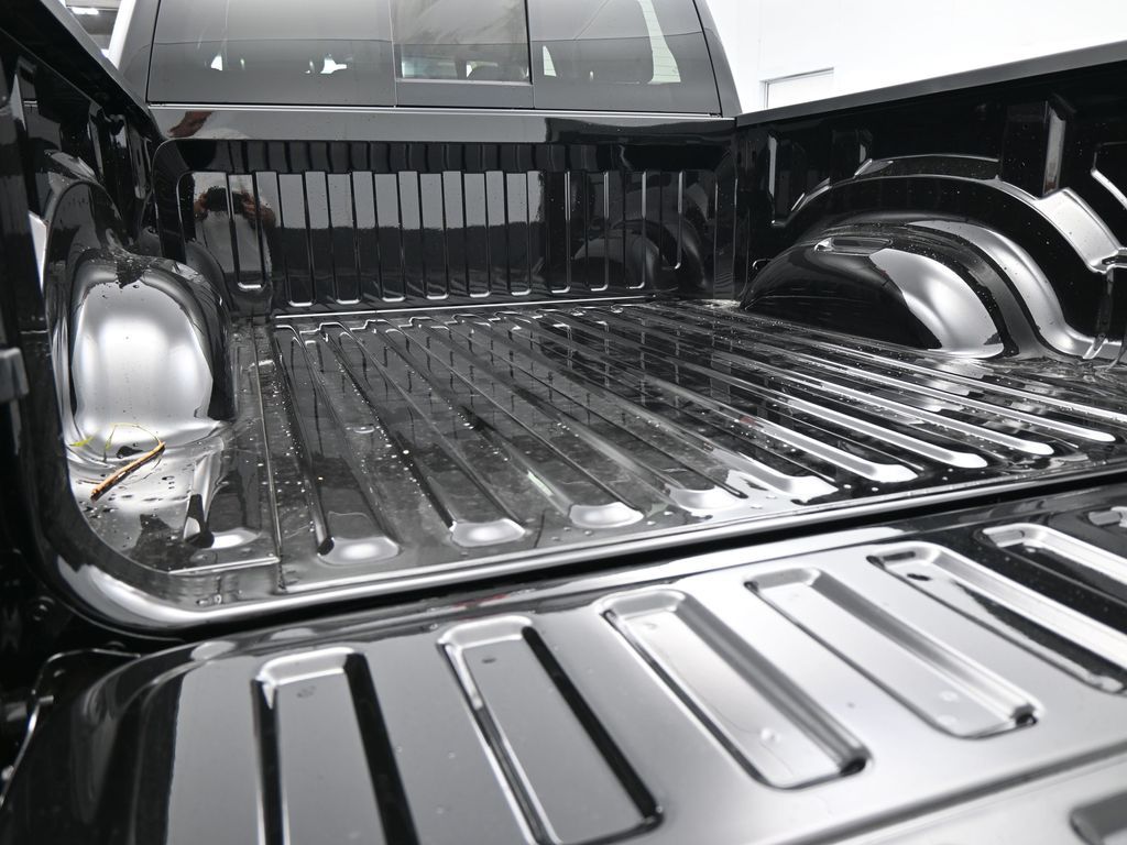 New 2026 Diamond Black Crystal Pearlcoat Ram Laramie image 39