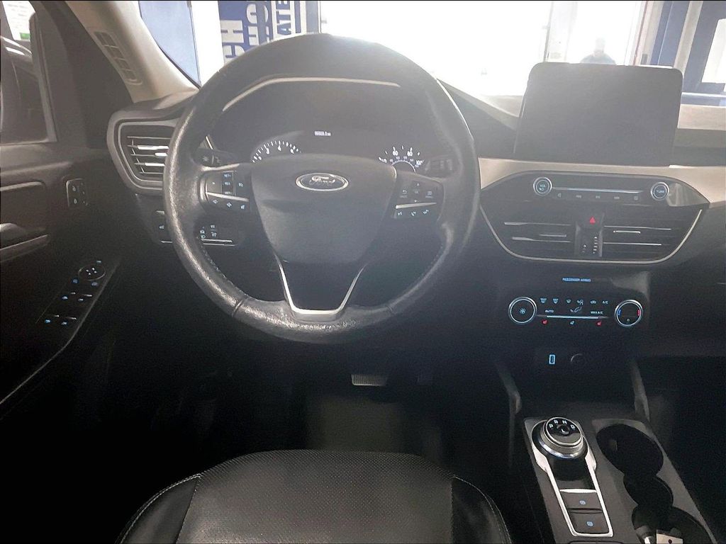 2020 Ford Escape — photo 17
