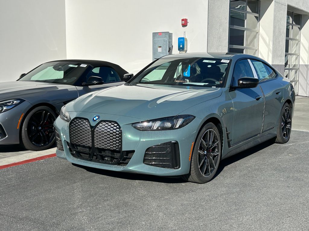 Thumbnail: 2025 BMW i4 - 2