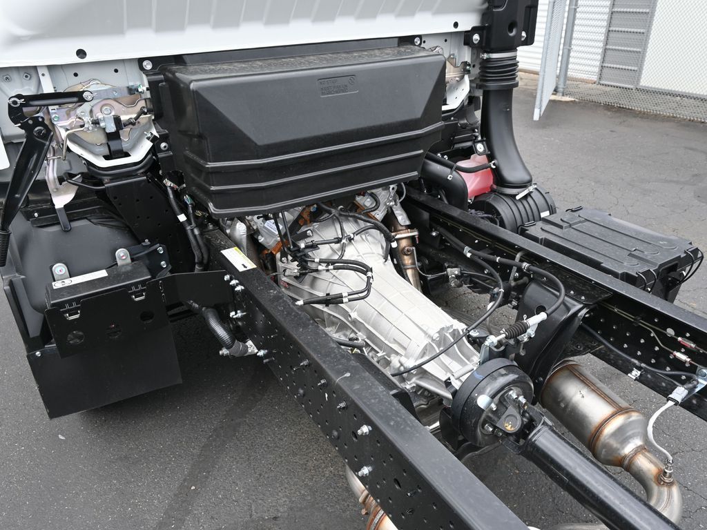 2025 Isuzu NPR HD 