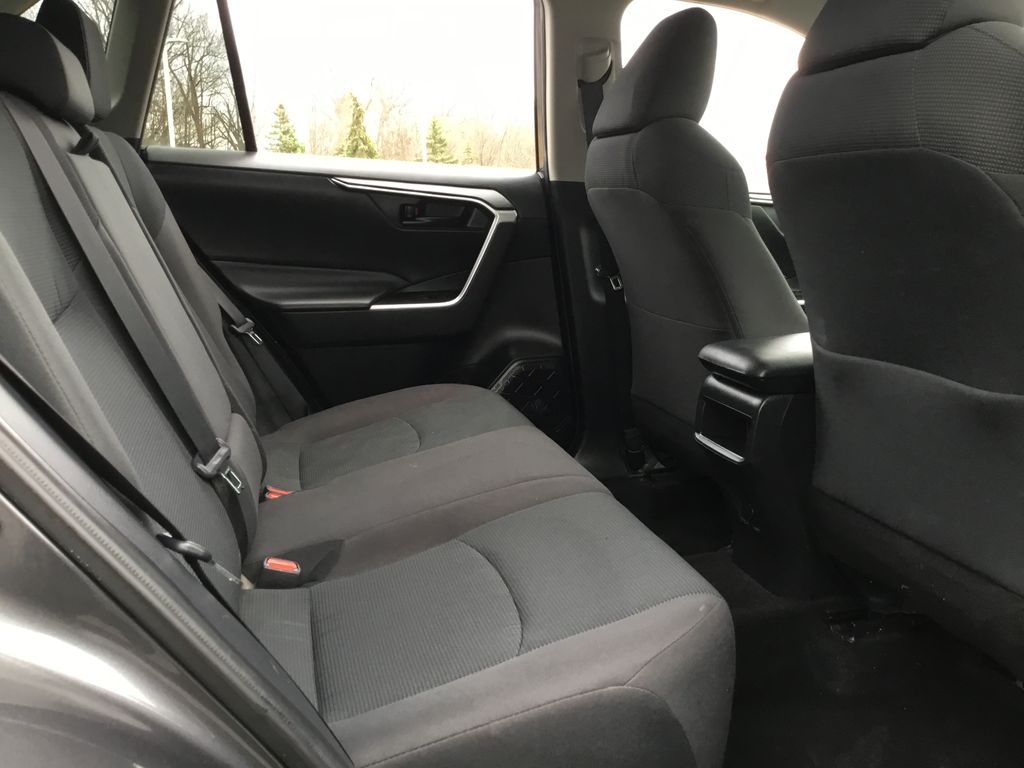 Thumbnail: 2021 Toyota RAV4 - 15