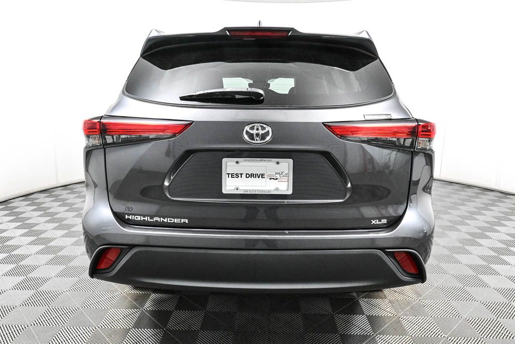 2020 Toyota Highlander XLE 25