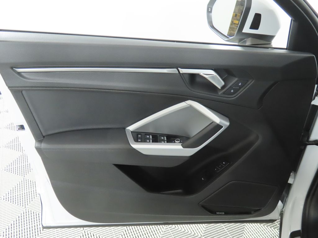 Thumbnail: 2025 Audi Q3 - 30