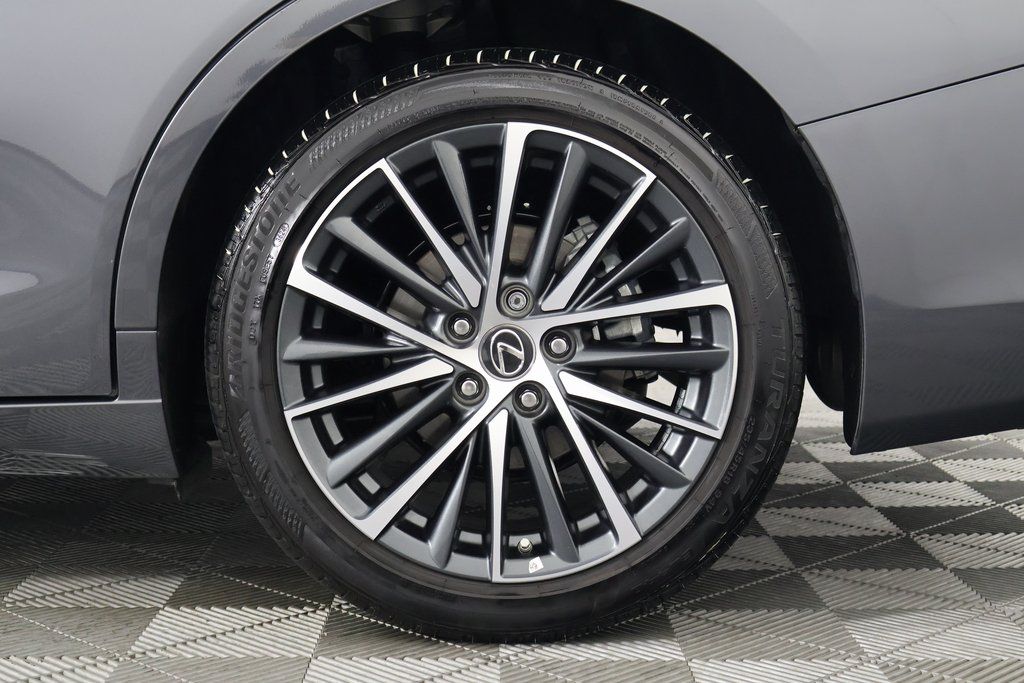 Thumbnail: 2025 Lexus ES - 16