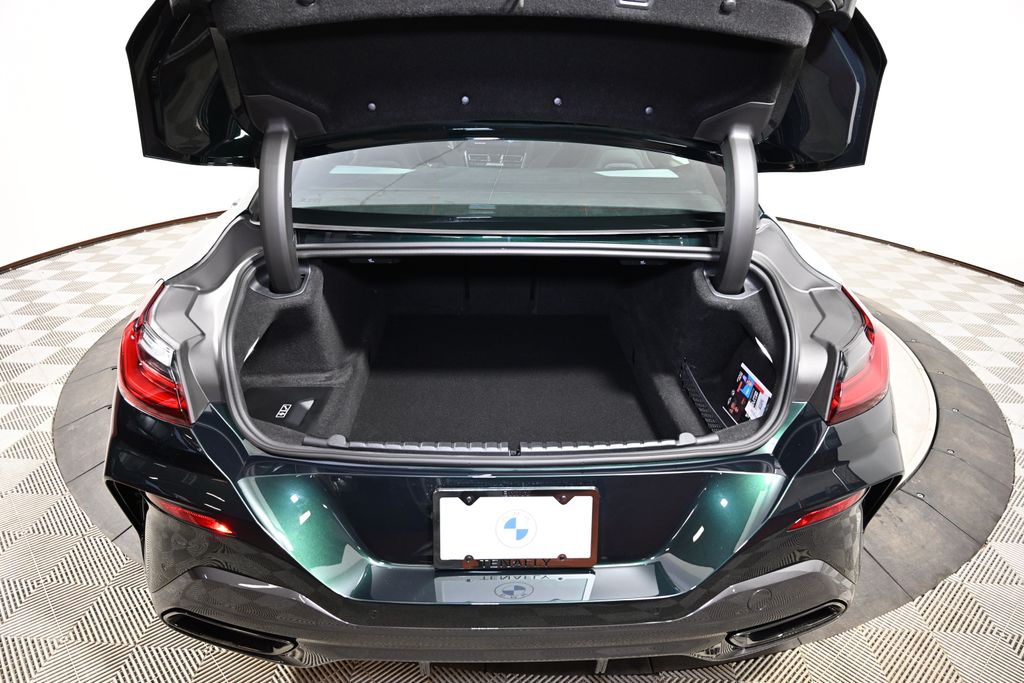 Thumbnail: 2026 BMW 8 Series - 10