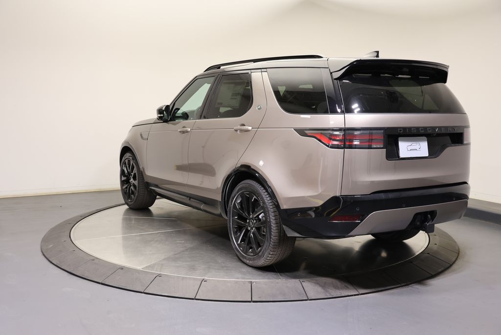 Thumbnail: 2026 Land Rover Discovery - 3