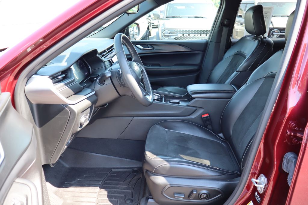 used 2024 Jeep Grand Cherokee L car, priced at $36,000