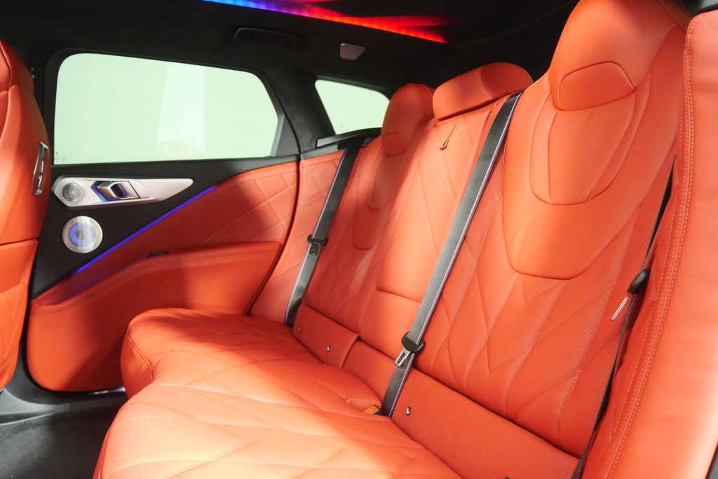 Thumbnail: 2026 BMW XM - 17