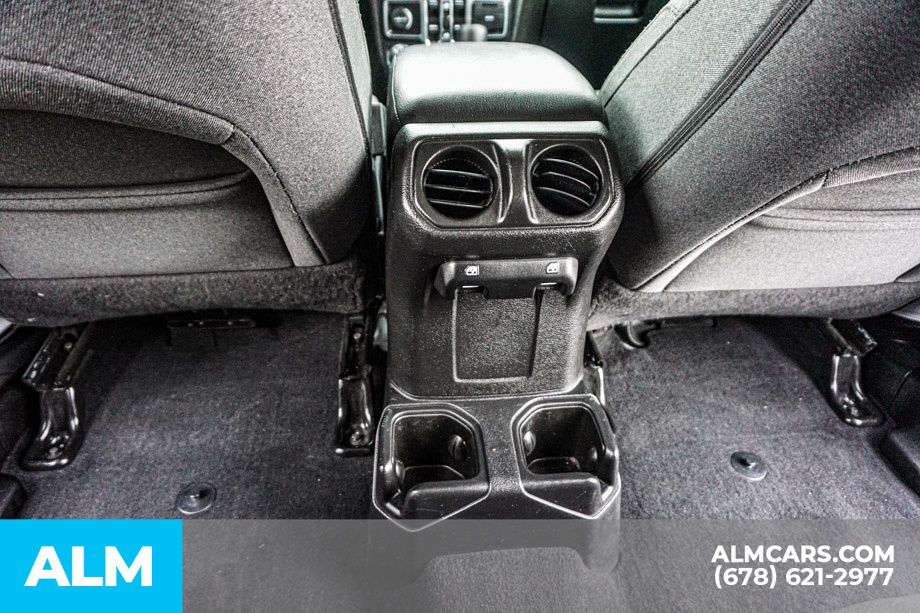 Used 2025 White Jeep Sport S image 32