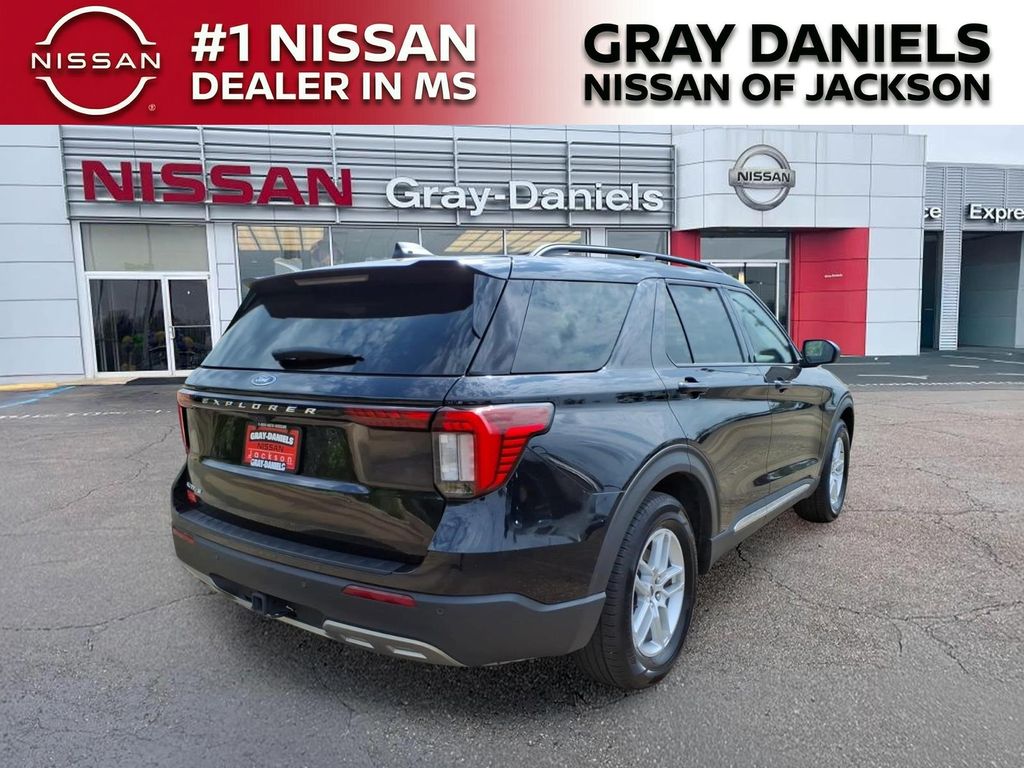 Used 2025 Ford Explorer SUV