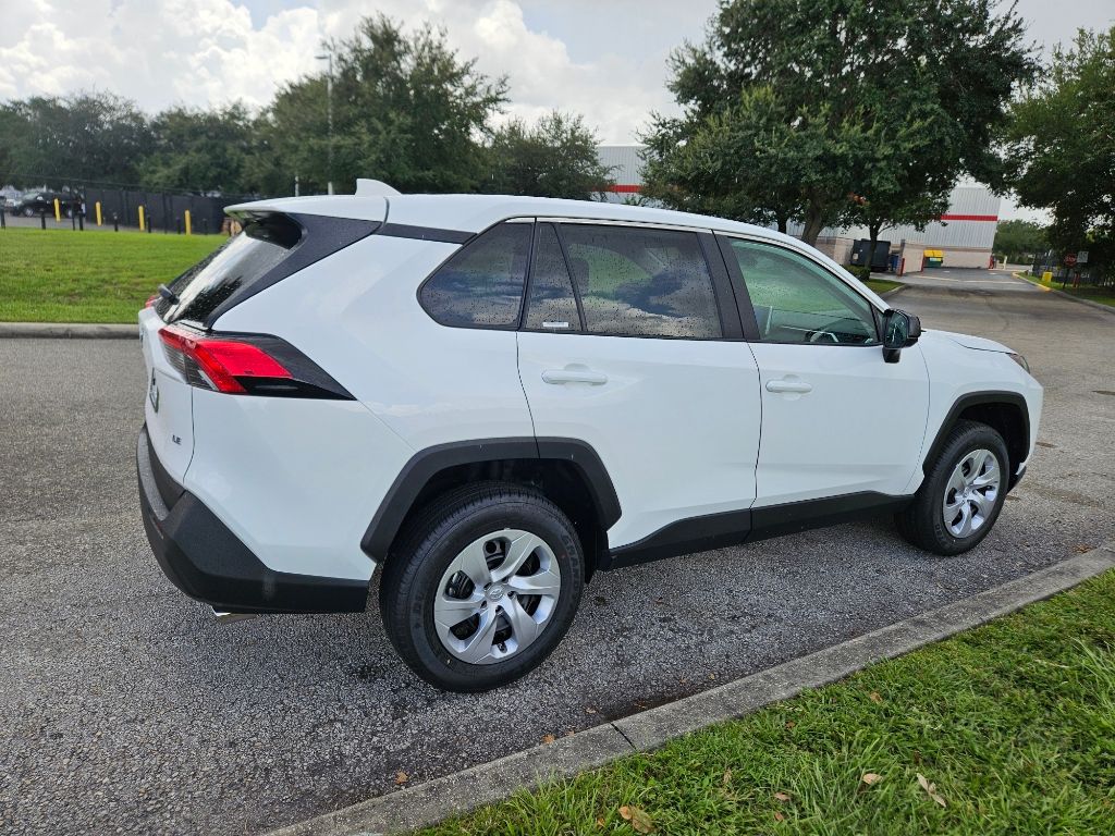 Thumbnail: 2024 Toyota RAV4 - 5