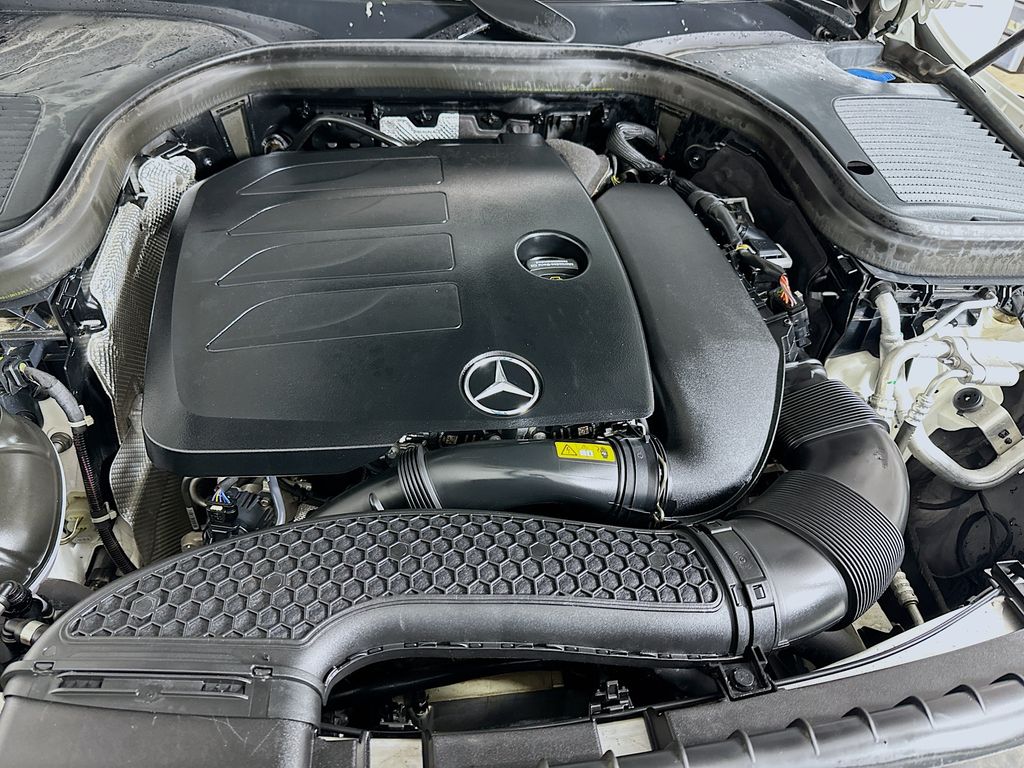 Thumbnail: 2022 Mercedes-Benz GLC - 29