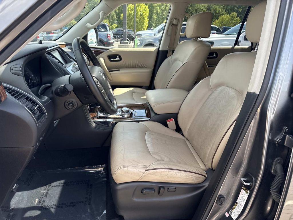 Used 2019 Gray Nissan Platinum image 13