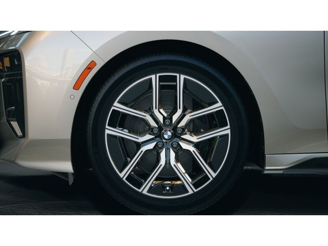 Thumbnail: 2026 BMW 7 Series - 7