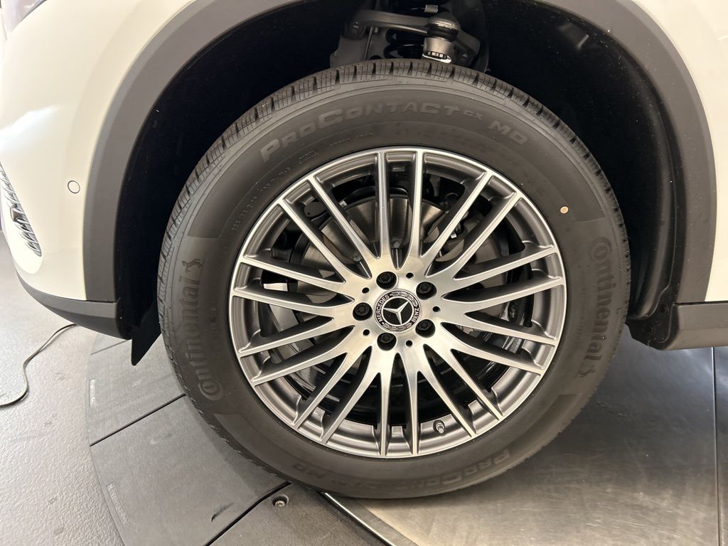 Thumbnail: 2026 Mercedes-Benz GLC - 10