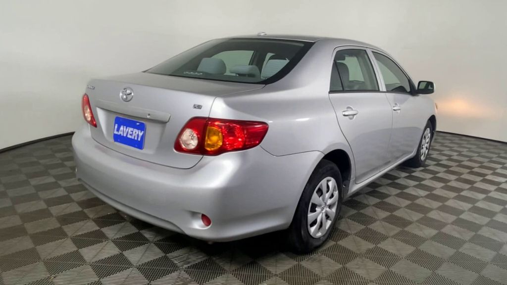 2010 Toyota Corolla LE 8