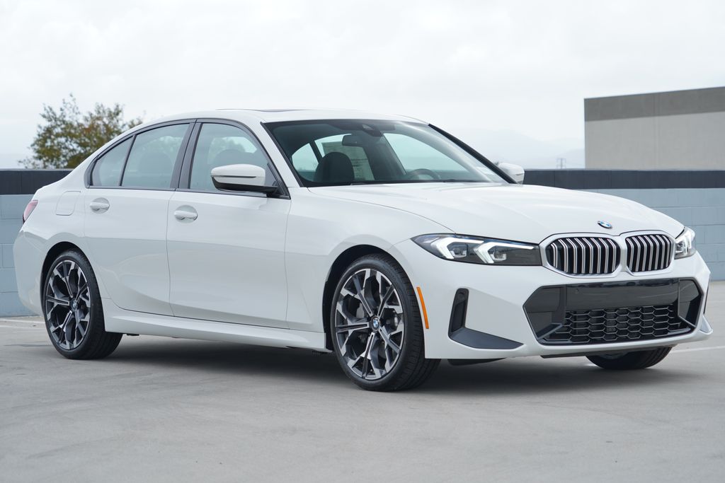 Thumbnail: 2026 BMW 3 Series - 3