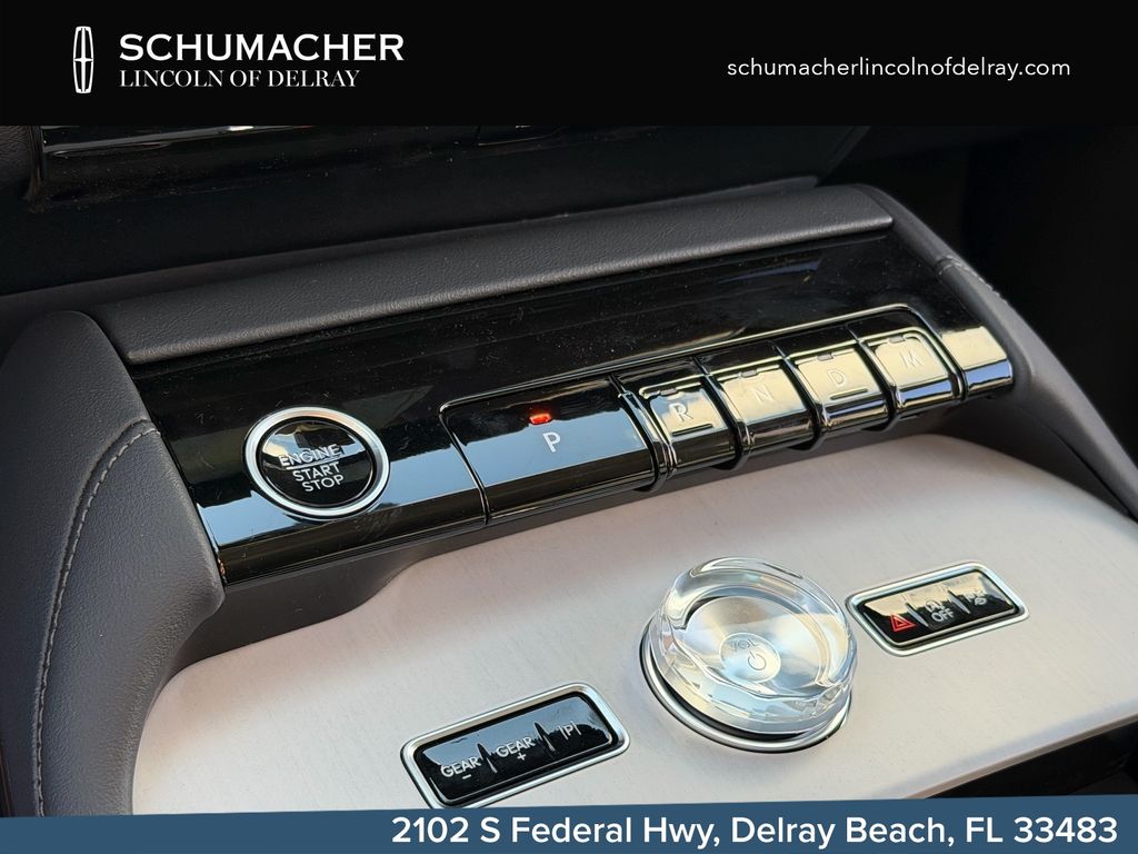 new 2026 Lincoln Navigator car, priced at $87,989