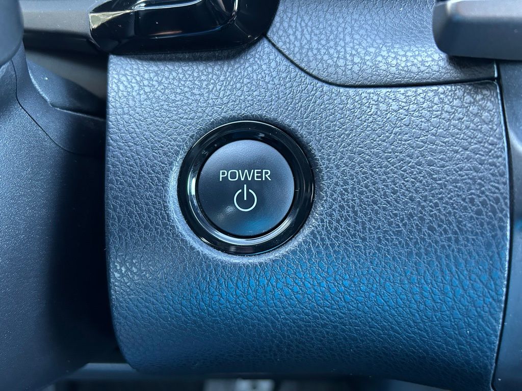 Thumbnail: 2025 Toyota Camry - 28