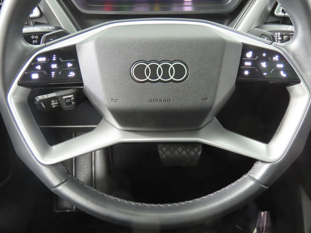 Thumbnail: 2023 Audi Q4 e-tron - 14